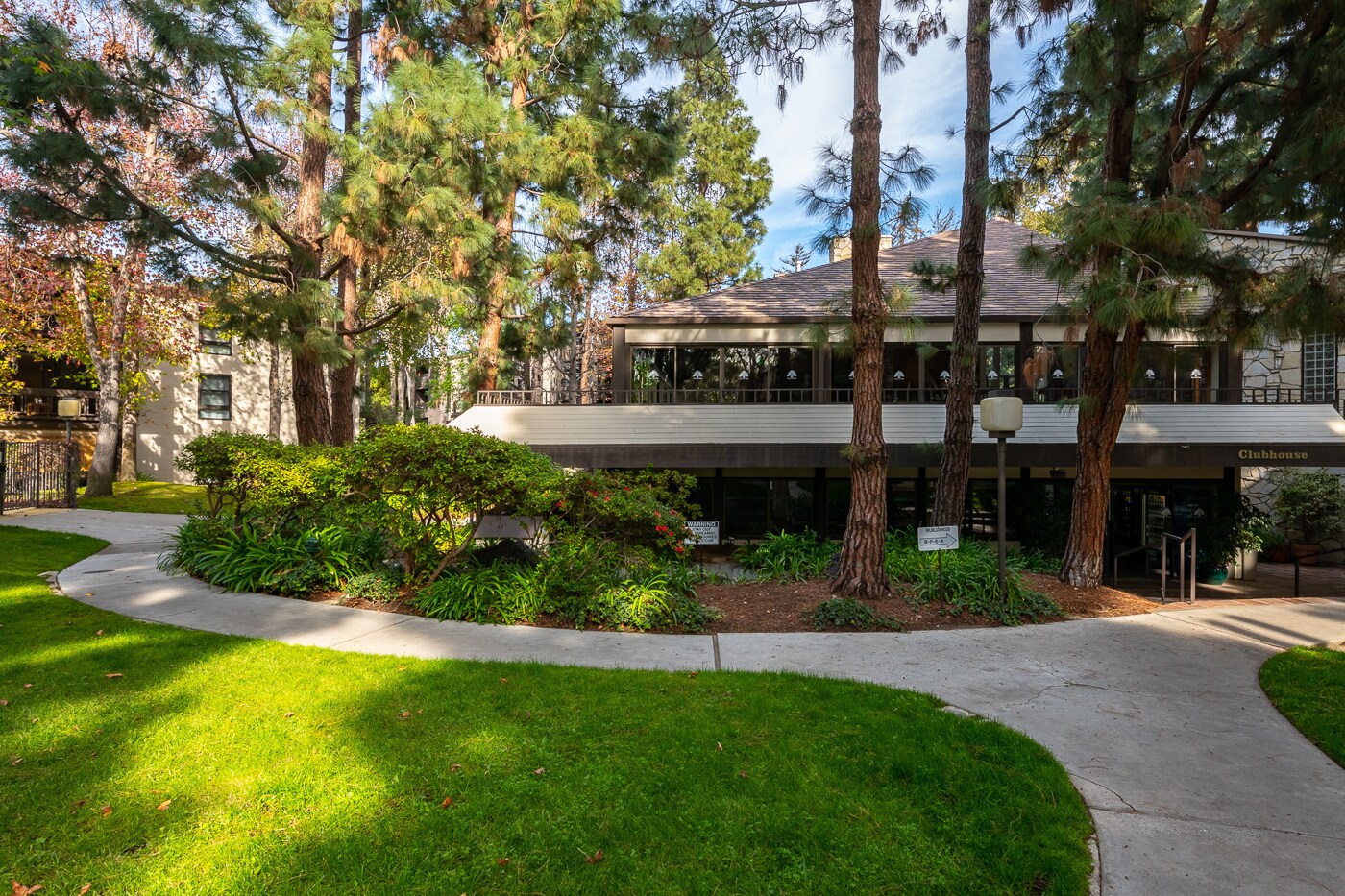 Building Photo - 7742 Redlands St