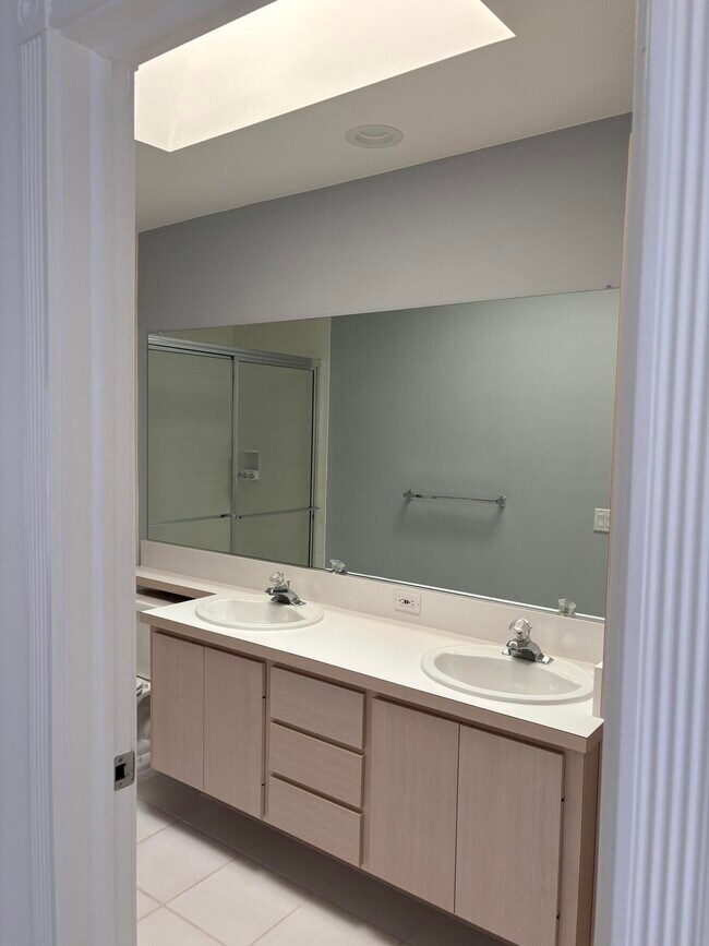 Building Photo - 10303 Chapman Oak Ct