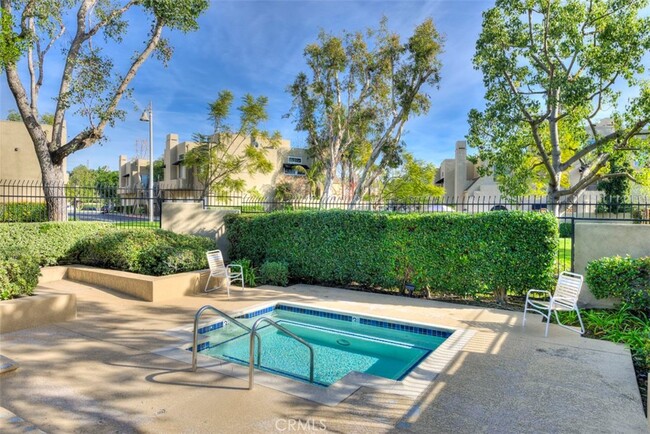 Building Photo - 21117 Aqua-