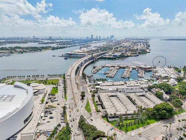 Building Photo - 159 NE 6th St