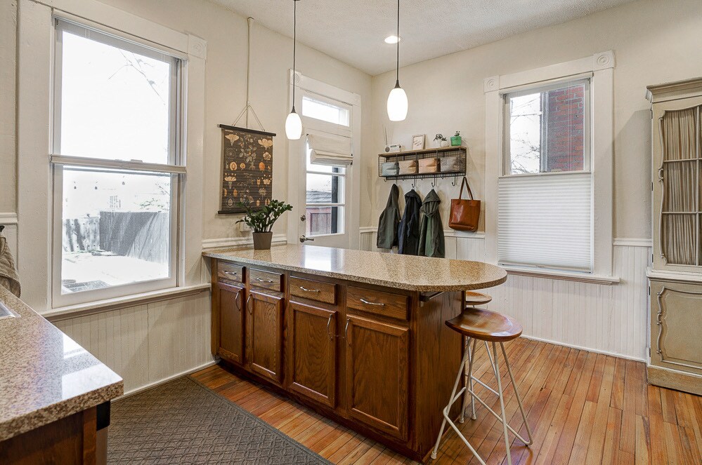 Building Photo - 234 E 2nd Avenue