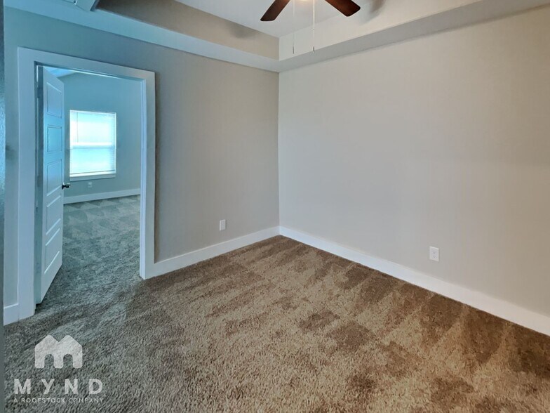 Building Photo - 5517 Van Horn Dr