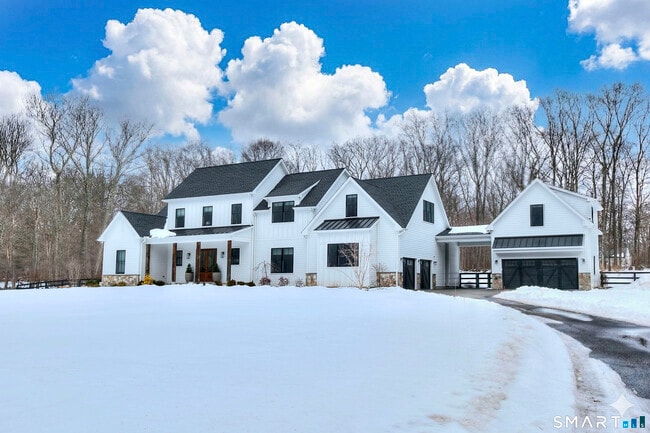 Building Photo - 32 Ridge Rd