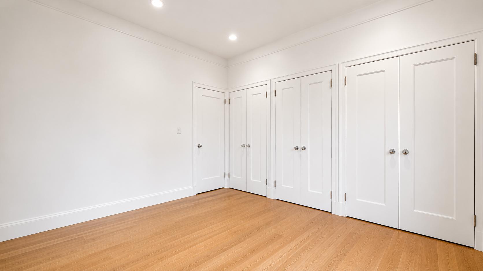 Building Photo - 310 W 97th St