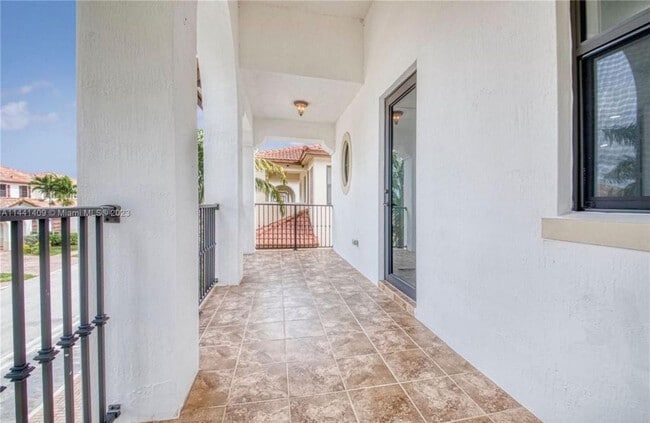 Building Photo - 8362 NW 39th Ct