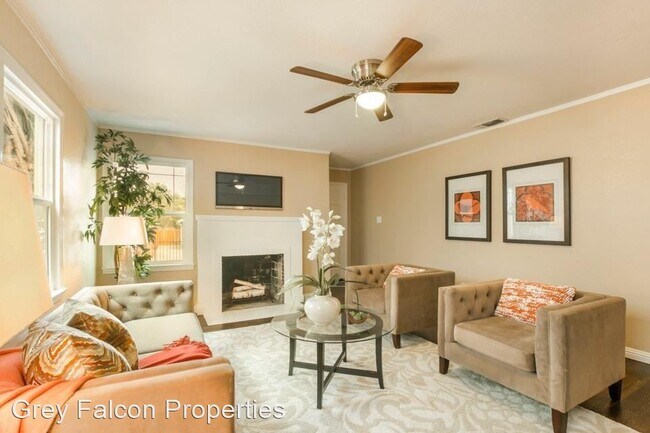 Building Photo - 2 br, 1 bath House - 3342 San Carlos Way