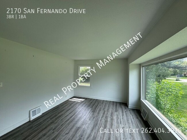 Building Photo - 2170 San Fernando Dr