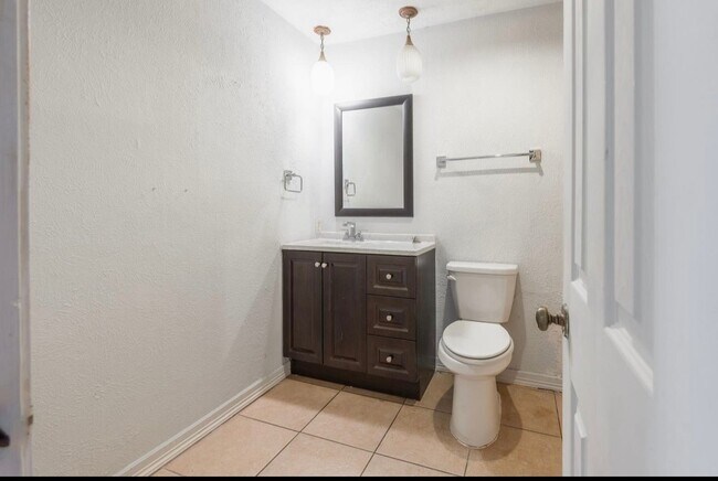 Primary Photo - 5126 Sprey Dr