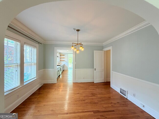 Building Photo - 557 Manford Rd SW