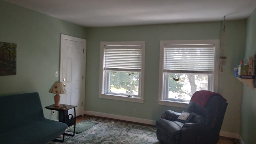 Leather recliner - 212 Emanuel Cleaver II Blvd