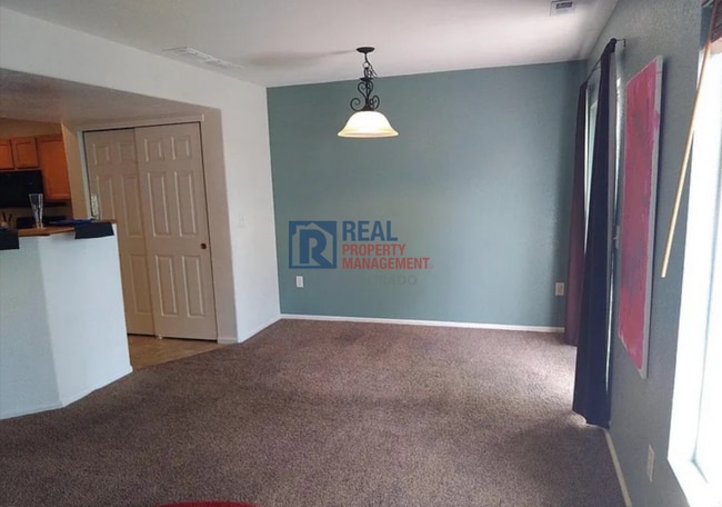 Building Photo - 6827 Autumn Ridge Dr