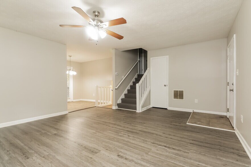 Building Photo - 4635 Hamlet Walk SE