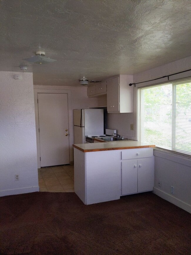 Building Photo - earj06