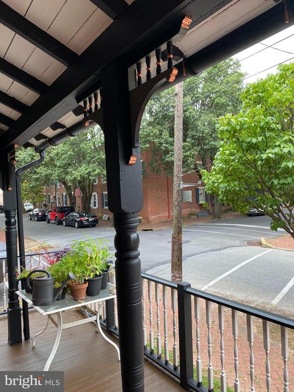 Building Photo - 302 S Darlington St