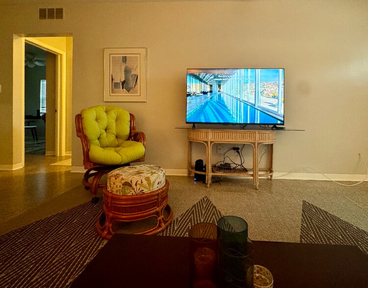 Building Photo - 4916 26th Ave S