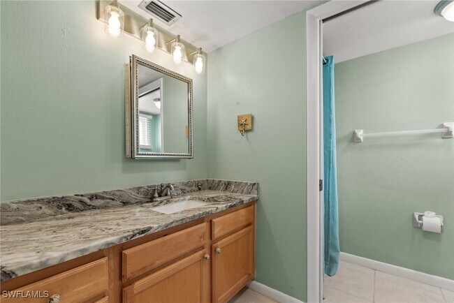 Building Photo - 304 Tudor Dr