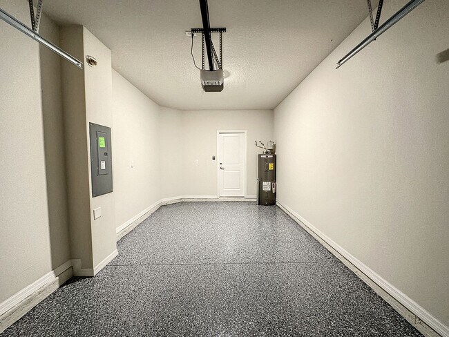 Building Photo - 4621 Sparkling Shell Ave