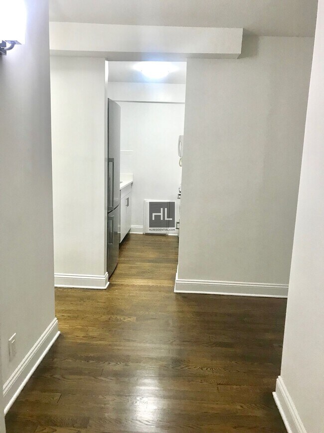 Building Photo - EAST 56 STREET