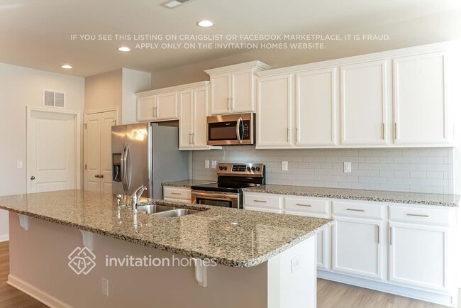 Building Photo - 102 Relict Dr