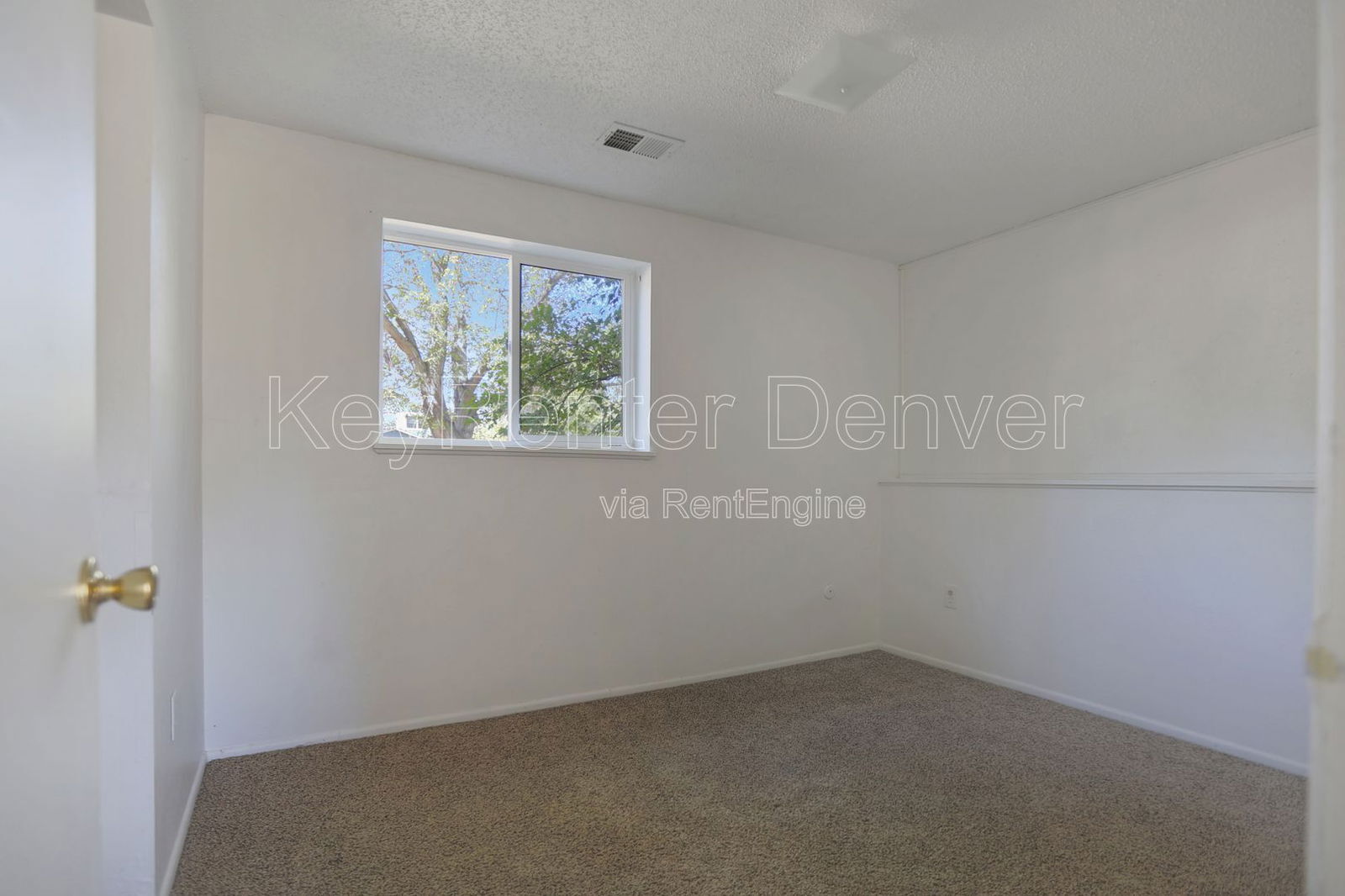 Building Photo - 3208 S Olathe Way