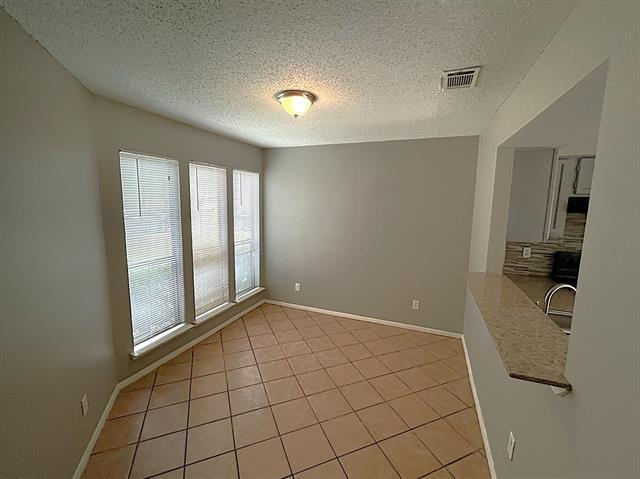 Building Photo - 1617 Brentwood Dr