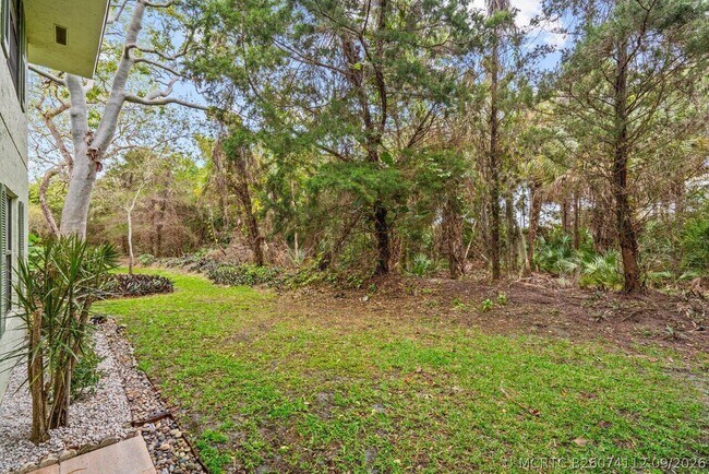 Building Photo - 2001 Sabal Ridge Ct