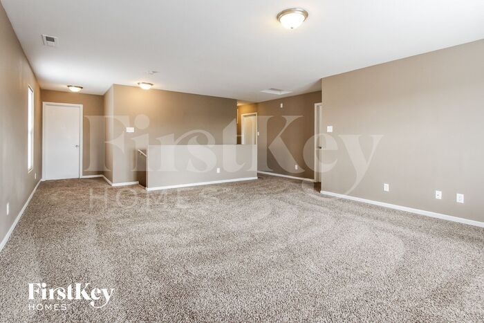 Building Photo - 2859 Beethoven Ave