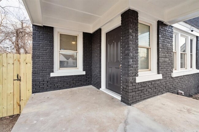 Building Photo - 1200 NE 17th St