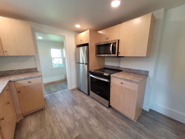 Building Photo - 55 N Church St