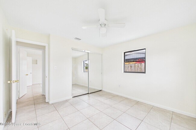 Building Photo - 4339 Plompton Dr