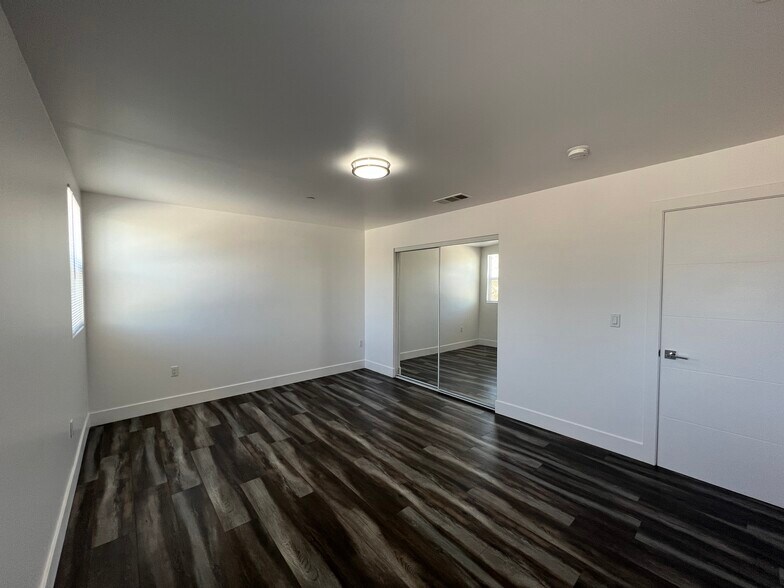 Building Photo - 6734 Irvine Ave