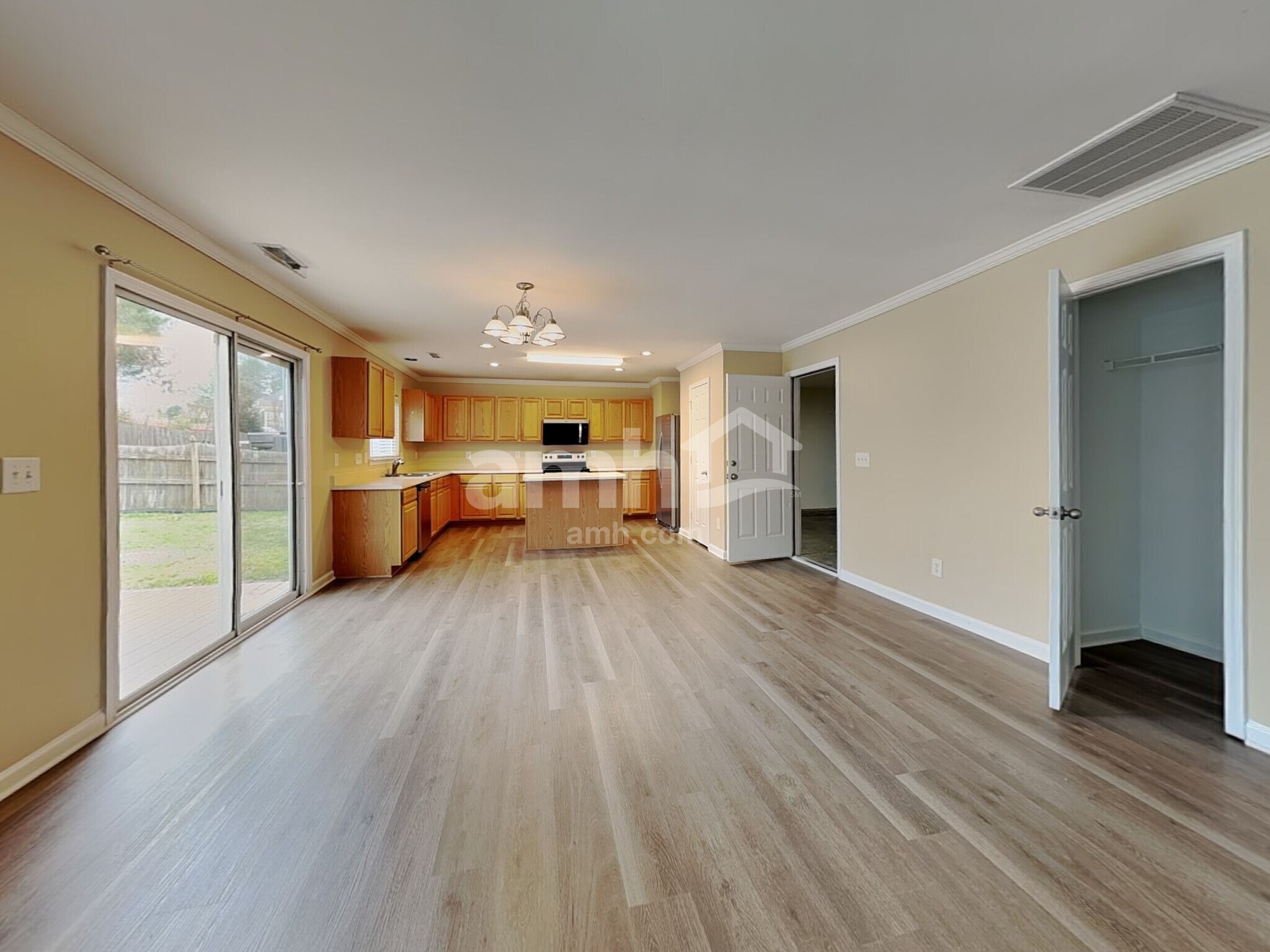 Building Photo - 342 Ashdale Dr