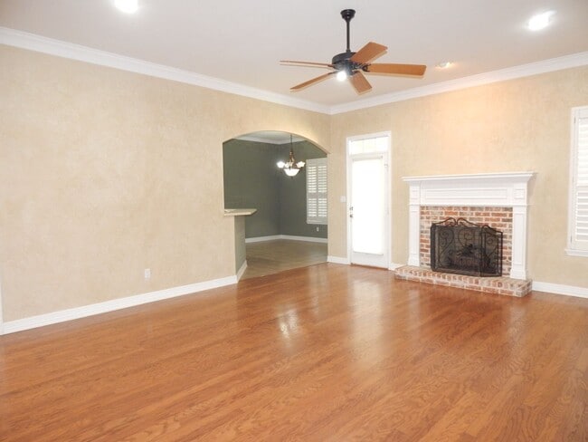 Building Photo - Coming Soon to South Tyler! Stunning 4 Bedroom, 2.5 Bath Home