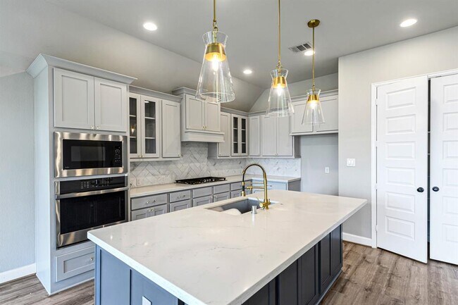 Building Photo - 7327 Camden Crestwood Way