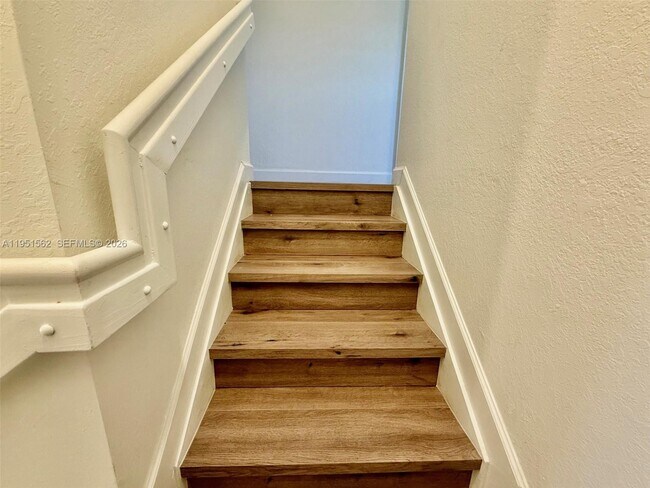 Building Photo - 2767 SE 25th Ave