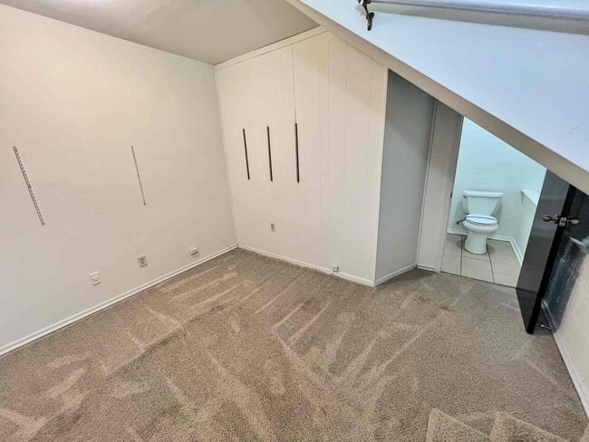 Building Photo - Fantastic 3 BR/ 2.5 BA Home in Kennesaw!