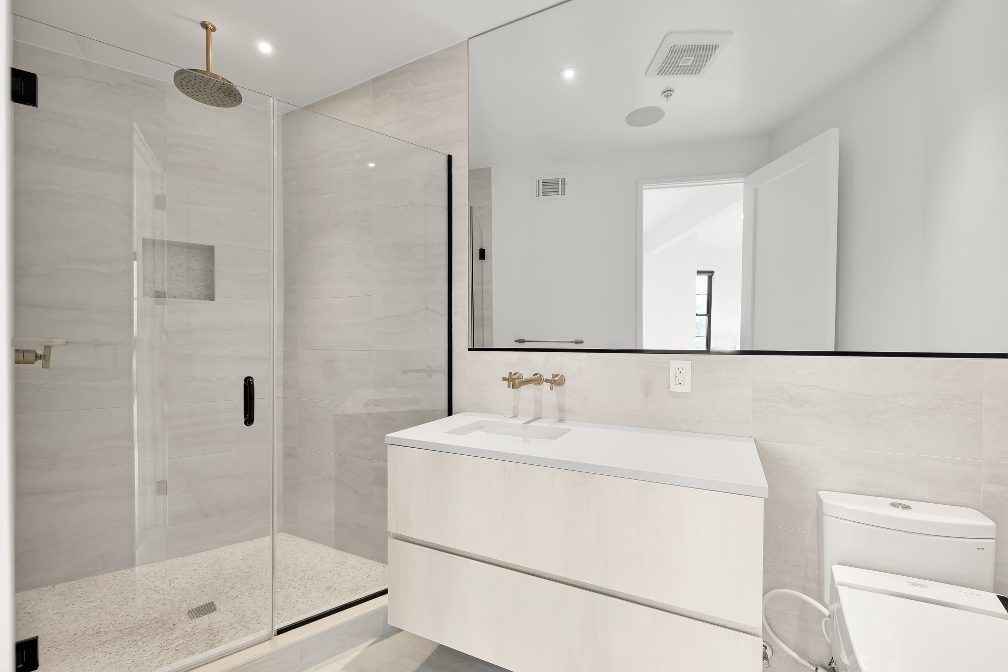 Building Photo - 1451 Maryland Ave NE