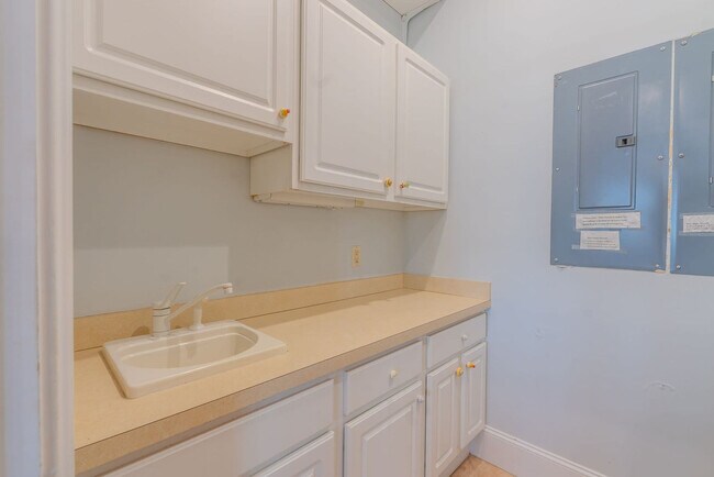 Building Photo - 87 Singleton Beach Rd