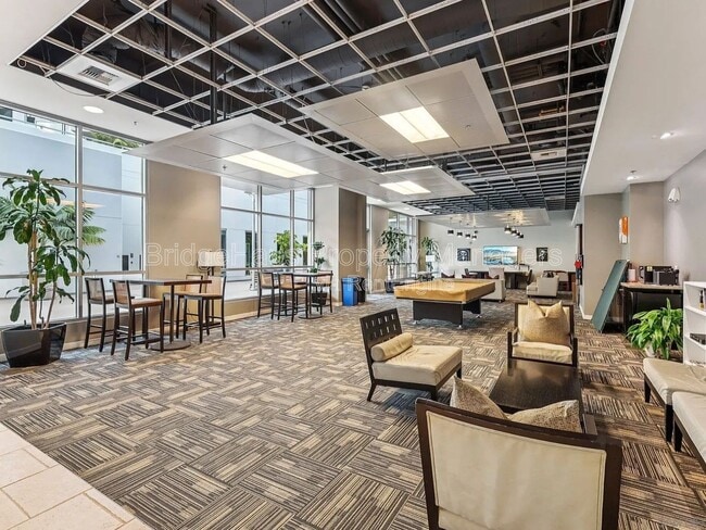 Building Photo - 206 Park Blvd