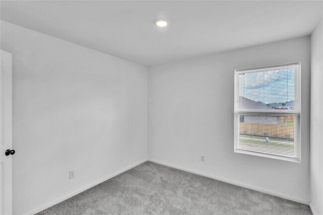 Building Photo - 27627 Village Way Dr.