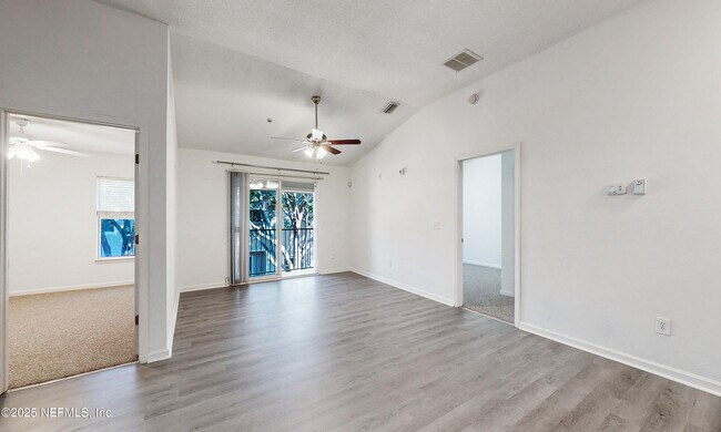 Building Photo - 7060 Deer Lodge Cir