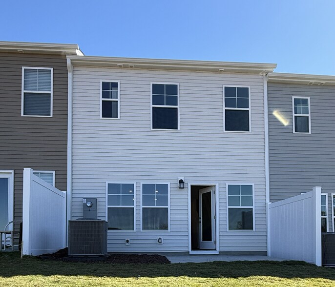 Building Photo - 126 Florida St