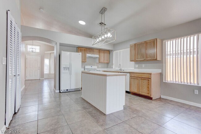 Building Photo - 1716 Anchor Dr