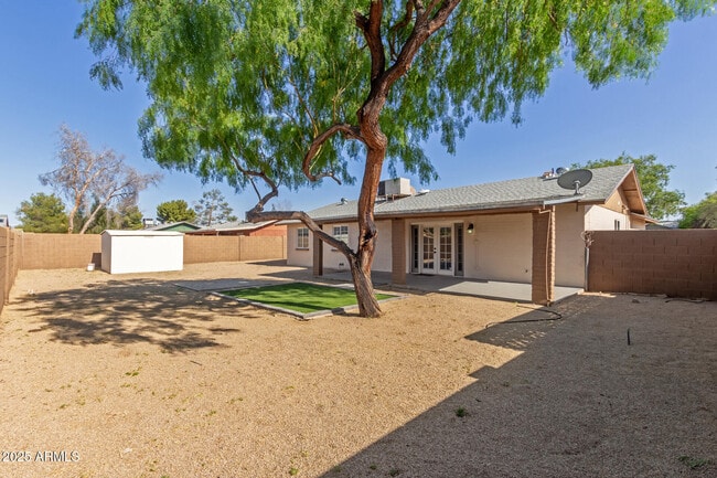 Building Photo - 1002 W Villa Rita Dr