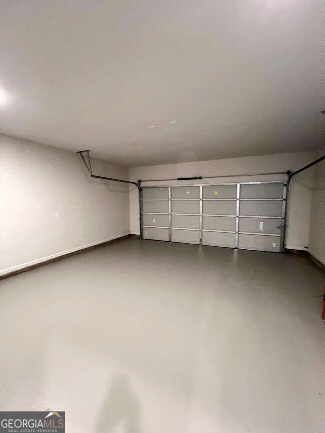 Building Photo - 650 Pt Pl Dr