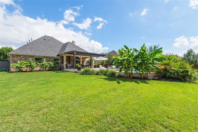 Building Photo - 12305 Lostwood Cir