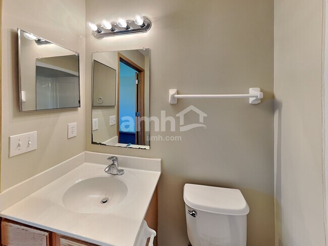 Building Photo - 3812 Wolf Creek Rd