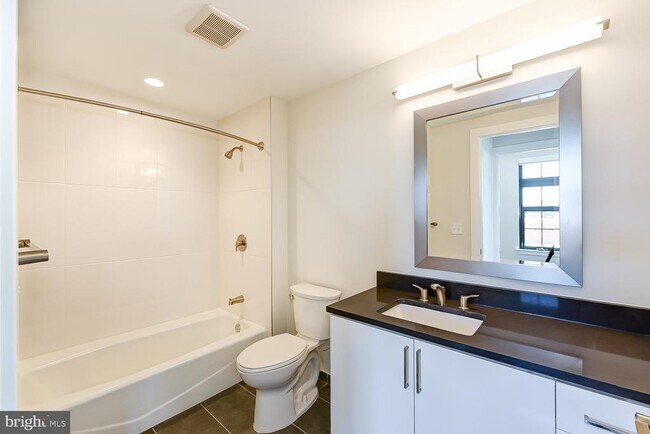 Building Photo - 901 H St NE