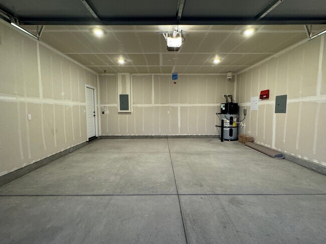 Building Photo - 243 Dock Cir