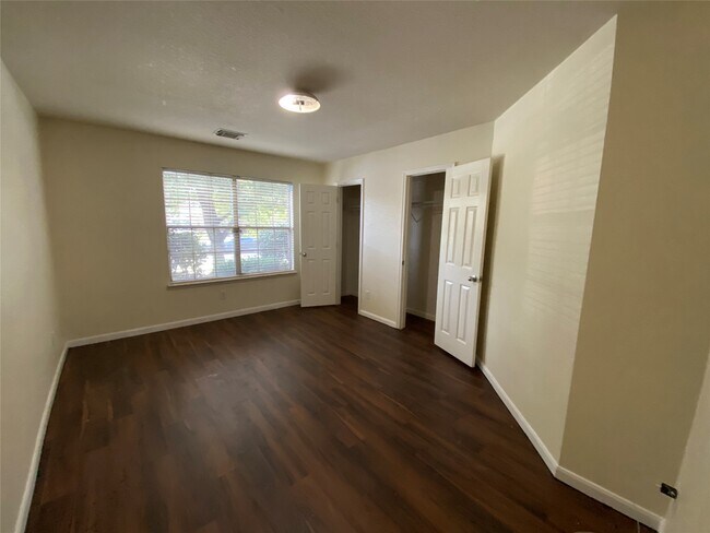 Building Photo - 19510 Remington Martin Dr